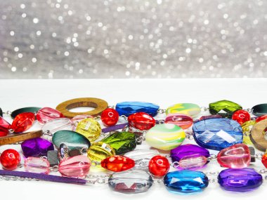 parlak kristaller ile mücevher boncuklar lüks moda