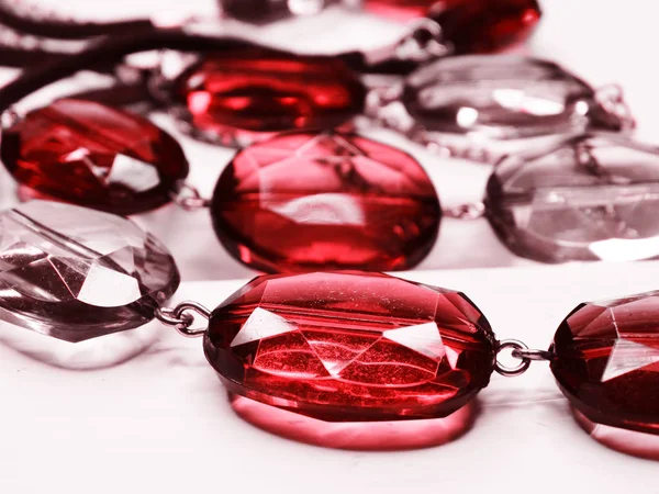 Biżuteria Koraliki z jasnych kryształów luksus mody — Zdjęcie stockowe