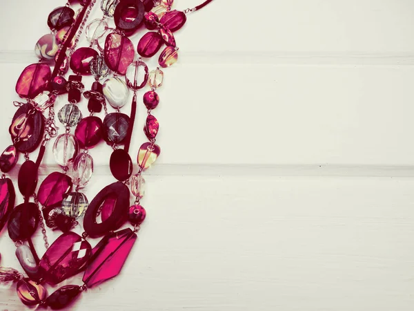 Perles de bijoux avec des cristaux lumineux mode de luxe — Photo