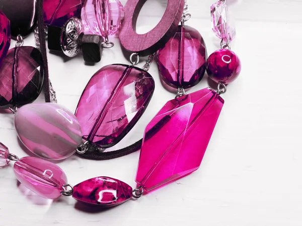 Ювелірні намистини з яскравими кристалами розкішна мода — стокове фото
