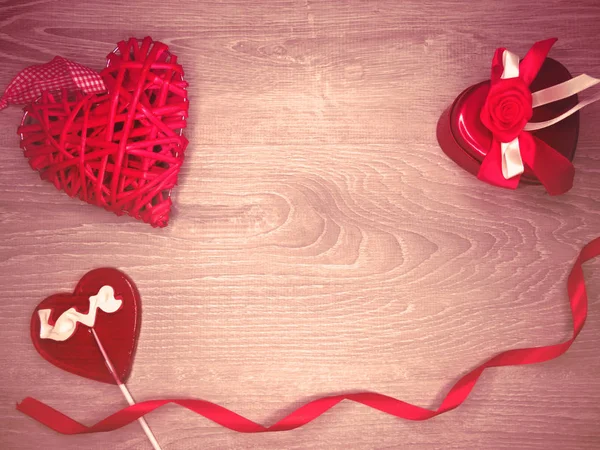 Caja de regalo del corazón del día de San Valentín y piruleta dulce — Foto de Stock