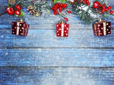 köknar dalları dekor ve kar ile kış arka plan