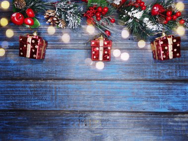 köknar dalları dekor ve kar ile kış arka plan