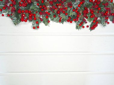 köknar dalları konileri ve kar ile kış arka plan