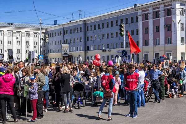 Дзержинськ Росія Травень 2018 Citizens Готуються Березня Портрети Родичів Воював — стокове фото