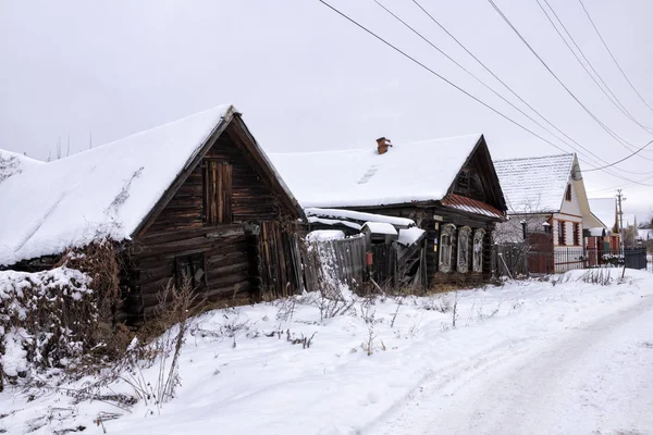 Calle Pueblo Invierno Cabañas Cubiertas Nieve Gorohovets Rusia — Foto de Stock
