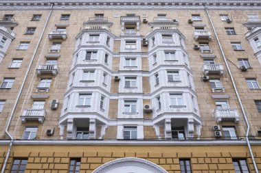 Vintage mimari klasik cephe konut bina tabandan