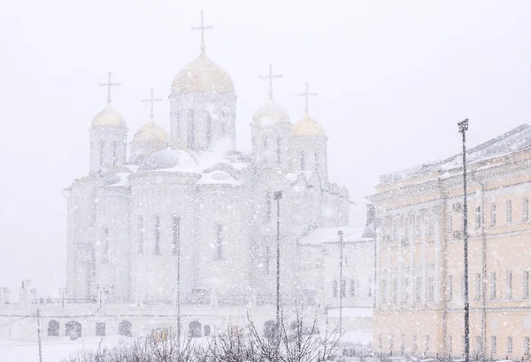 Успенский Собор Снегопаде Владимир Россия Зимой — стоковое фото