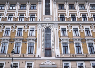 Kemer lancet pencereli Vintage mimari klasik cephe konut ev.