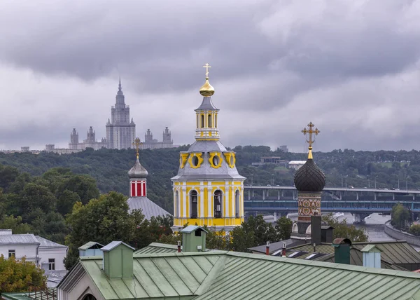 Moskauer Türme Und Dächer Russland — Stockfoto