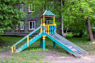 Çocukların avluda oynamaları için, Vladimir, Rusya 'ya açık bir alan. Yaz aylarında kış için kaymak.