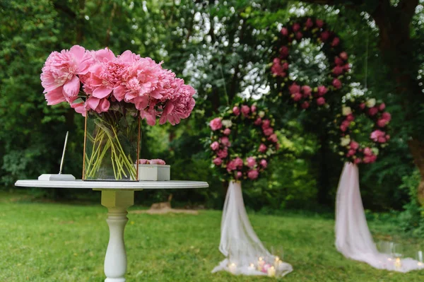 Buquê Peônia Coroa Flores Casamento — Fotografia de Stock