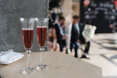 Bardak kırmızı şarap Restoran tablo