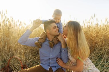 Mutlu bir aile portresi