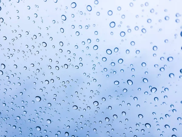 Σταγόνες Βροχής Στη Γυάλινη Επιφάνεια Του Παρμπρίζ Παρμπρίζ Αυτοκίνητο Άποψη — Φωτογραφία Αρχείου
