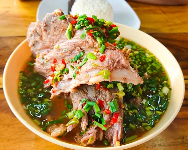 Soupe Chaude Épicée Avec Cou Porc Herbes Thaïlandaises Que Nous — Photo