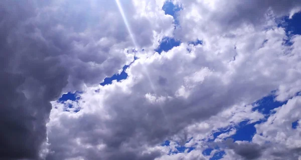 夕方の空 青空の雲 — ストック写真