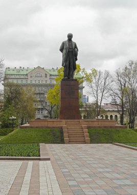 04.18.2019 Kiev Ukrayna. Kiev merkezinde Monument Shevchenko.