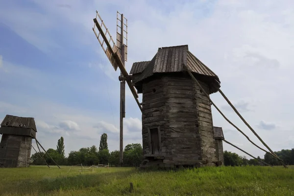 Stary Wiatrak Ukraińskiego Młyna Xix Wieku Lato Krajobraz Słońce Wieś — Zdjęcie stockowe