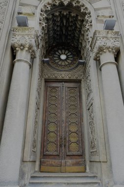      Kiev Ukrayna. Keraimska Kenasa binası - mimar Gorodetsky. Giriş kapıları.