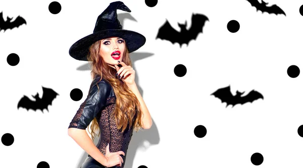 Halloween Sexy Čarodějnice Jasným Svátkem Krásná Překvapena Mladá Žena Pózuje — Stock fotografie