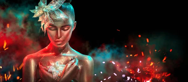 Mode Model Vrouw Kleurrijke Heldere Gouden Sparkles Neonlichten Poseren Met — Stockfoto