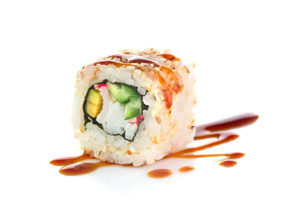 在白色背景上隔离的寿司卷 加州寿司卷金枪鱼 蔬菜和未加木酱特写 — 图库照片