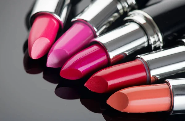 Lippenstift Professionele Make Schoonheid Lippenstift Tinten Palet Close Kleurrijke Lippenstiften — Stockfoto