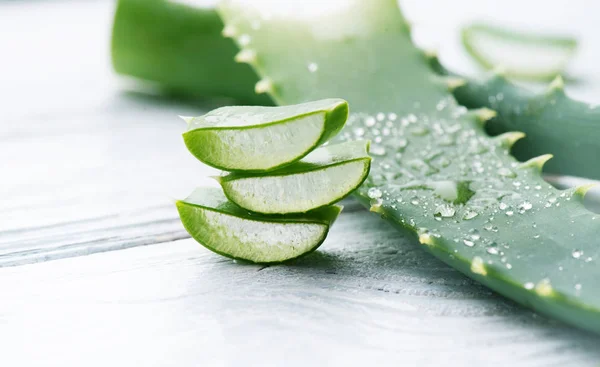 Aloe Vera Närbild Skivade Aloevera Naturliga Organiska Förnyelse Kosmetika Alternativ — Stockfoto