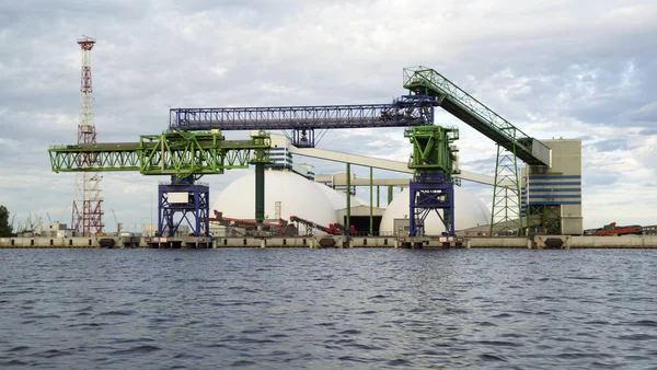 Akşam, Liman Panoraması. Riga, Letonya, Europe