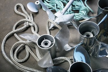 Paslanmaz çelik, çapa, dişliler ve ipleri Tekne pervaneleri sürat teknesi yapılmış