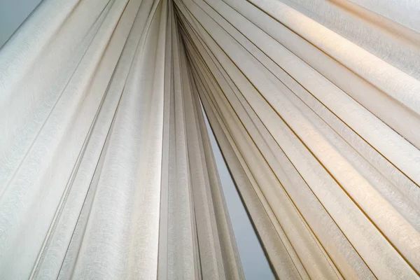 カーテンの抽象的な背景の白い亜麻布 — ストック写真