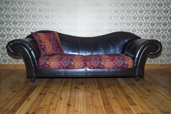 Vintage Leather Sofa Living Room — Stock Photo, Image