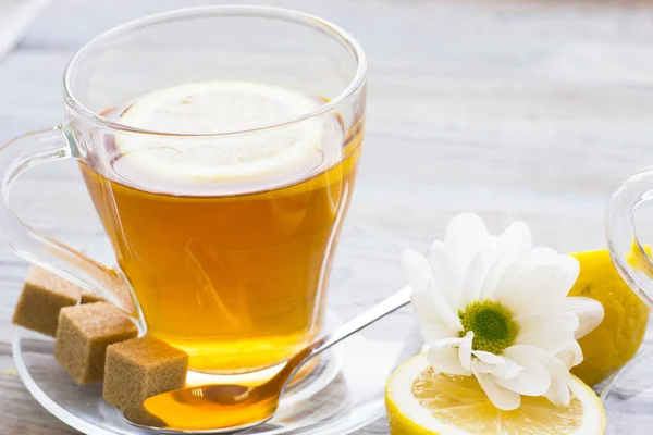 Czarna Herbata Ceremonii Szkło Pełne Liści Herbaty Cukier Herbata Żółty — Zdjęcie stockowe