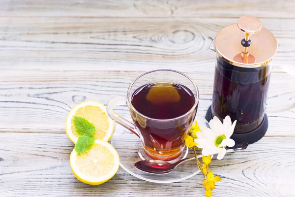Schwarze Teezeremonie Glas Voll Tee Glaskanne Teeblätter Zucker Gelbe Zitrone — Stockfoto