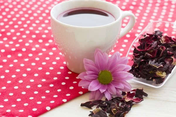 Schwarze Teezeremonie Eine Tasse Tee Teekanne Zucker Kuchen Blumen Auf — Stockfoto