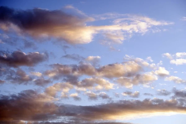 Beau Coucher Soleil Ciel Bleu Nocturne Avec Nuages — Photo