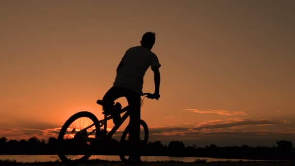 Teenager Shirt Sits Bicycle Rides River Lake Early Morning Dawn — Stock Video