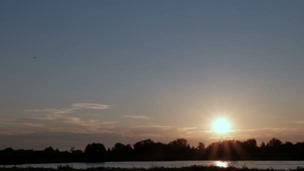 Deportes Corriendo Amanecer Hombre Adolescente Cansado Corren Por Terraplén Largo — Vídeos de Stock