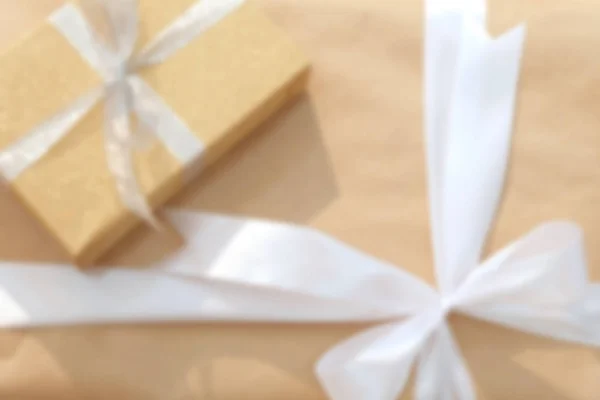 Θαμπάδα Χρυσή Δώρο Κουτιά Λευκές Κορδέλες Και Τόξα Αφηρημένη Θολή — Φωτογραφία Αρχείου