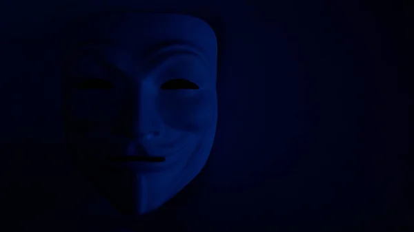 Špatně viditelná maska na tmavém pozadí v modrém. Anonymní hacker nebo Halloweenský symbol večírku. Kopírovat místo Natáčíme předmět v tmavém klíči. Sledujte tapetu plochy. Efekt zrnitosti filmu. — Stock fotografie