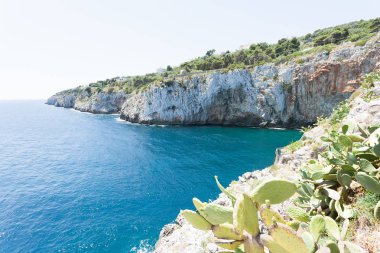 Apulia, Grotta Zinzulusa, İtalya - kıyı şeridi Zinzulusa ünlü mağara