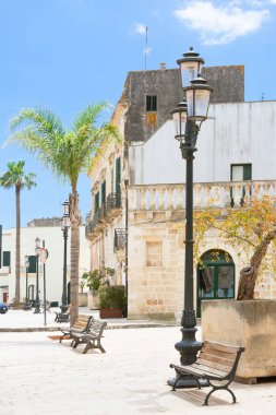 Specchia, Apulia, İtalya - güzel eski şehir merkezi Specchia