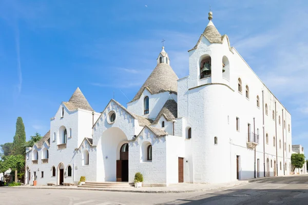 Alberobello Apulië Italië Bezoek Aan Beroemde Traditionele Kerk Van Alberobello — Stockfoto