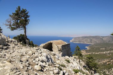 Monolithos castle rock, Rodos, Yunanistan üst ortaçağ kalesi kalıntıları