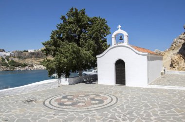 Saint Paul küçük beyaz Şapel Lindos beach, popüler yakınındaki yerleştirmek için düğün