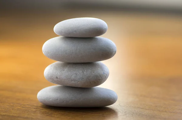 Torre Cairn Cuatro Piedras Piedras Del Equilibrio Escultura Zen Roca — Foto de Stock