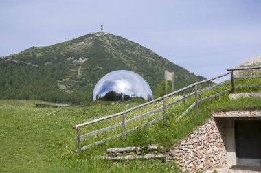 Dolomites, İtalyan Alpleri, Astronomik Gözlemevi Terrazza delle Stelle topu Palon monte yakınındaki gizli