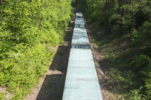 Pardubice Cerna za Bory, Çek Cumhuriyeti / 28 Nisan 2018 - kargo tren Çin ile kırsal parça çalıştırmak waggon konteyner nakliye
