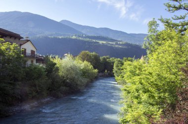 Brixen sokakları, sabahın erken saatleri, Bozen, İtalya, Avrupa